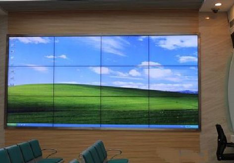 大关液晶拼接屏的另类用法。